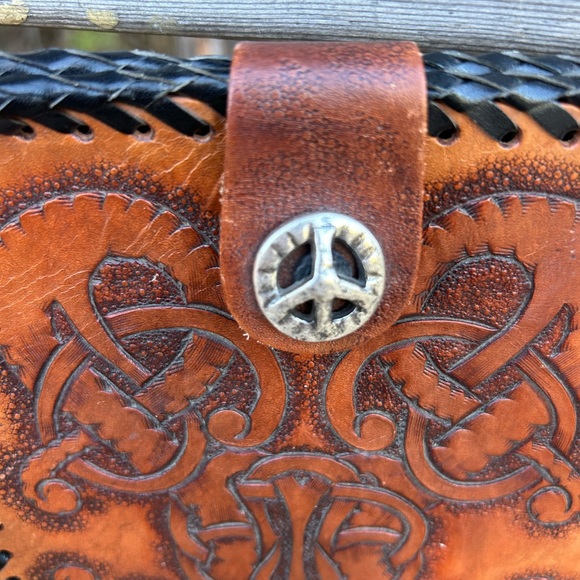 Handmade leather iPad case signed and stamped by Nevada artist - Picture 4 of 7